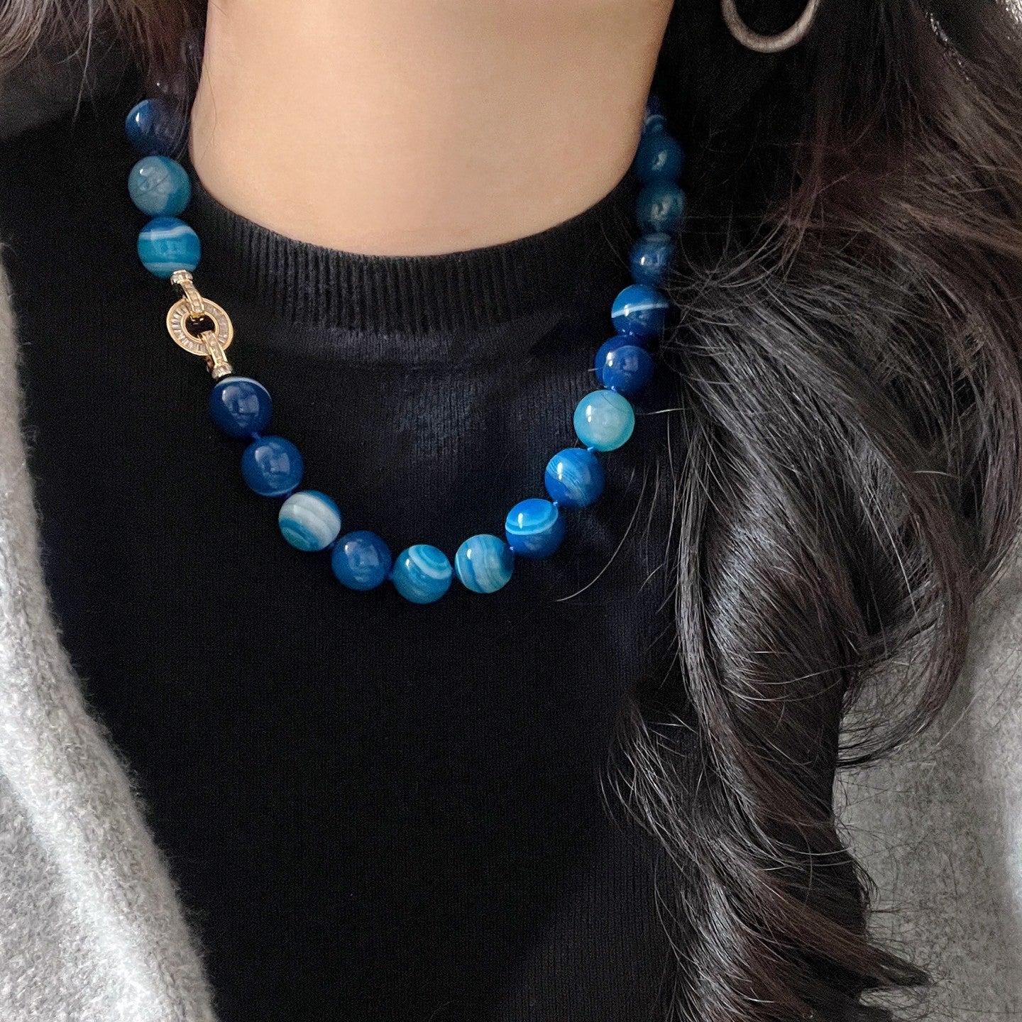 Blue Agate Energy Gift Box: A special gift for ladies symbolizing tranquility and strength